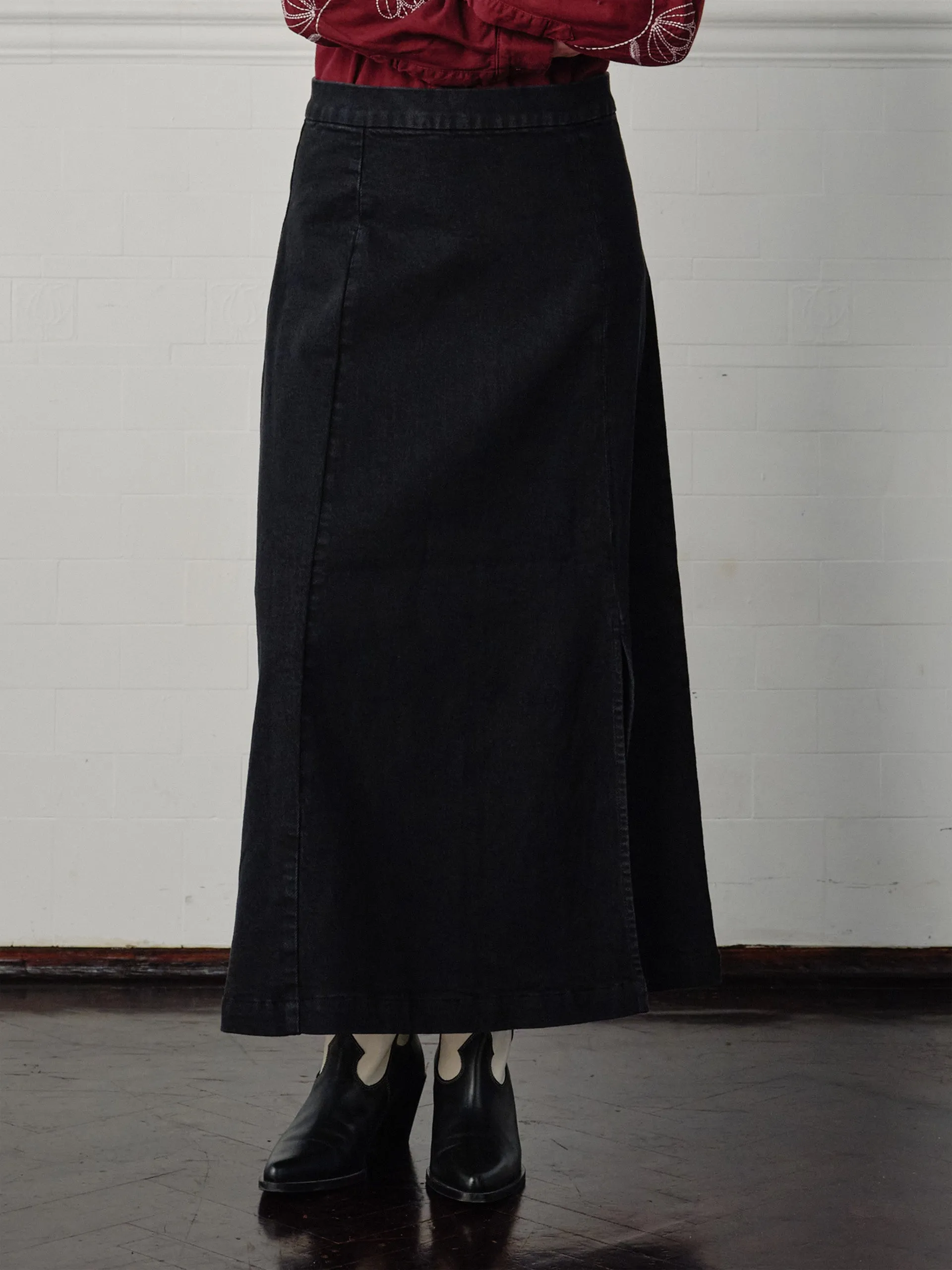 Faye slip skirt in vintage black