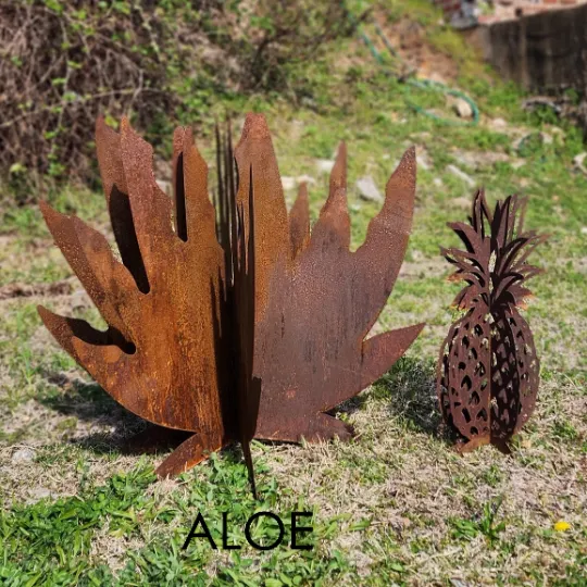 Pineapple Metal Yard Art Sculpture - Metal Sculpture - Succulent Sculpture